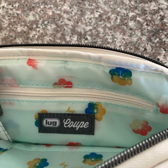 Lug Coupe Convertible Crossbody/Waistpack - Picture 3 of 4